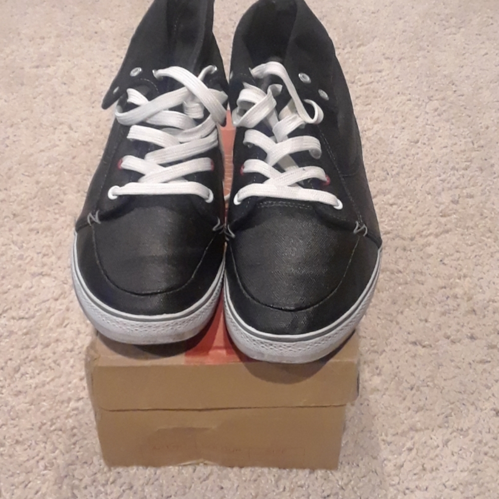 Men's GBX  Sneakers Size 11